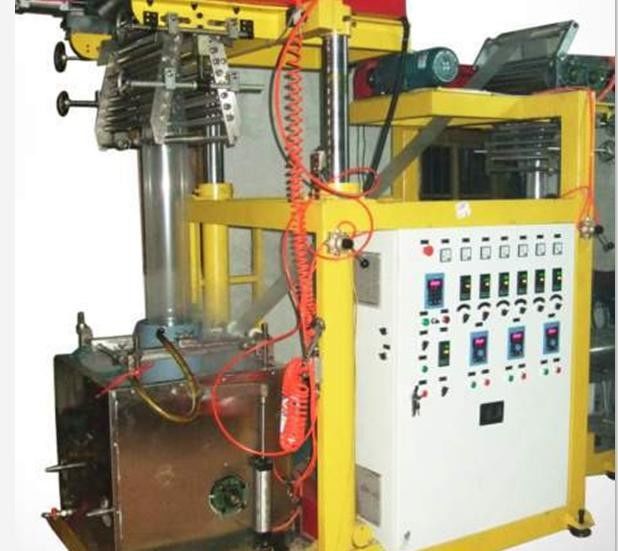 ポリ塩化ビニールは収縮の柱によって吹かれるフィルム機械製造業者30-45kg/Hの出力を熱します